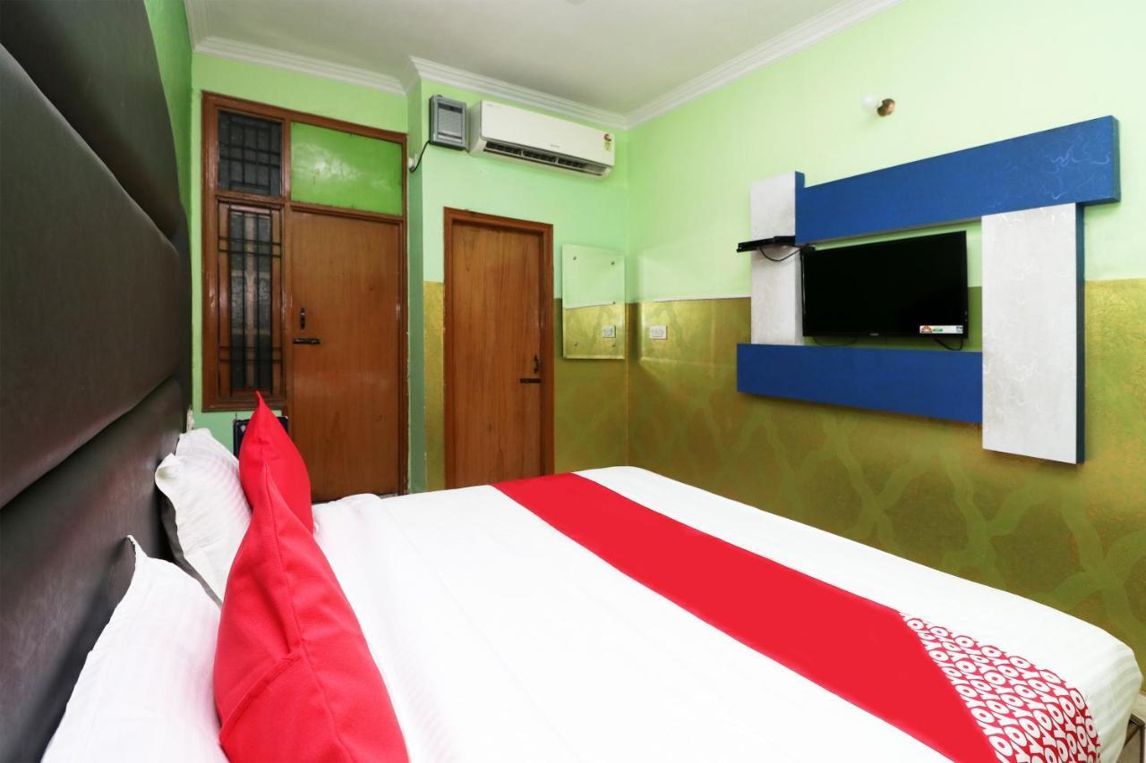 Oyo 29304 Hotel Pooja Yamunānagar Kültér fotó