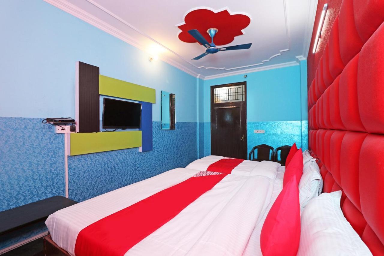 Oyo 29304 Hotel Pooja Yamunānagar Kültér fotó