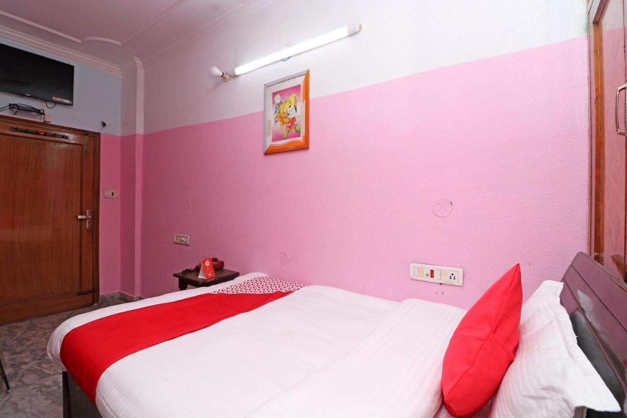 Oyo 29304 Hotel Pooja Yamunānagar Kültér fotó