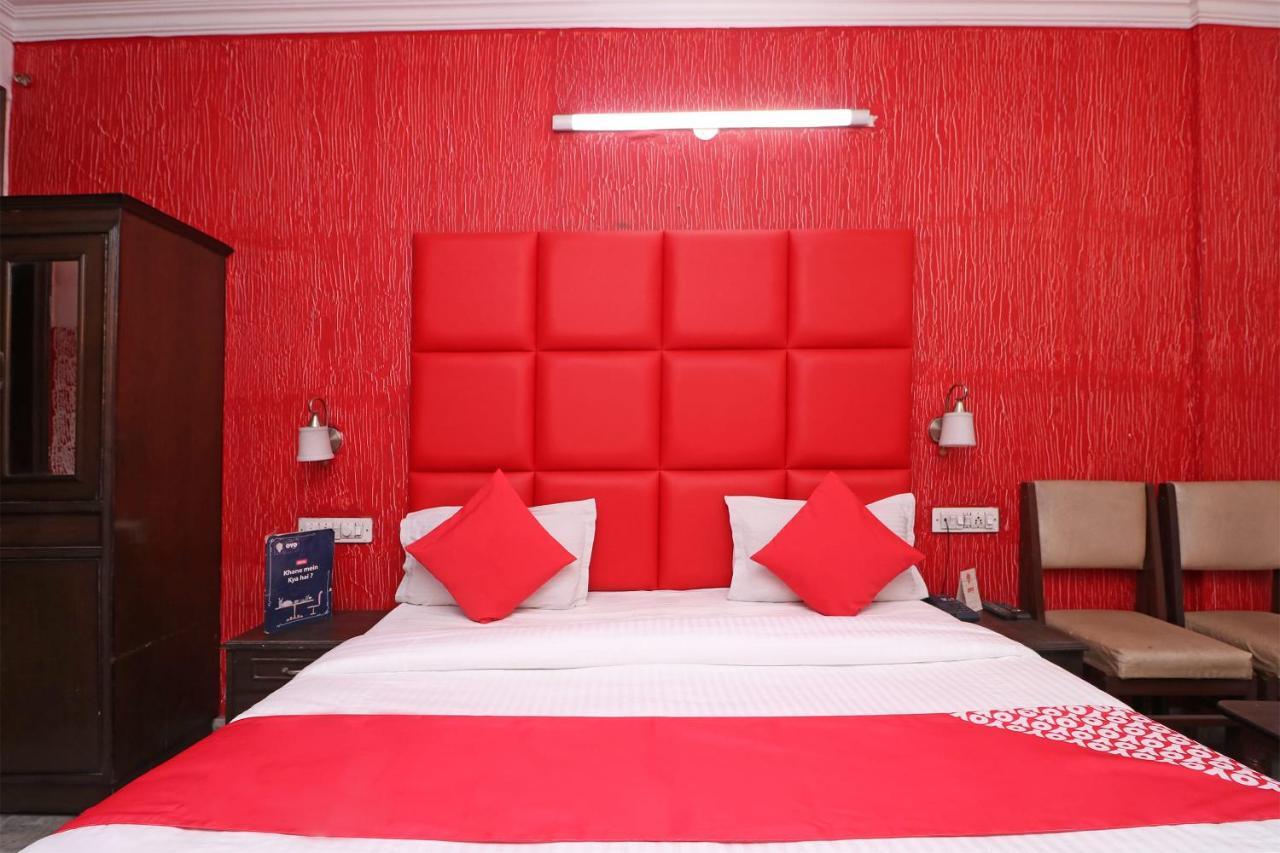 Oyo 29304 Hotel Pooja Yamunānagar Kültér fotó